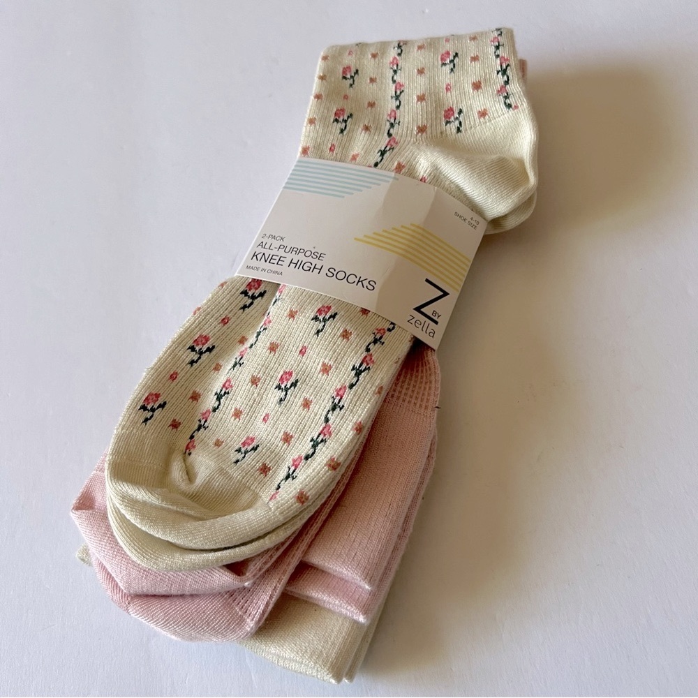 ZELLA WOMENS 2 PAIR GRADUATED COMPRESSION KNEE SOCKS IVORY FLORAL/PINK OS NWT
